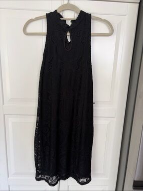 love, Fire Black Lace Sleeveless Dress
